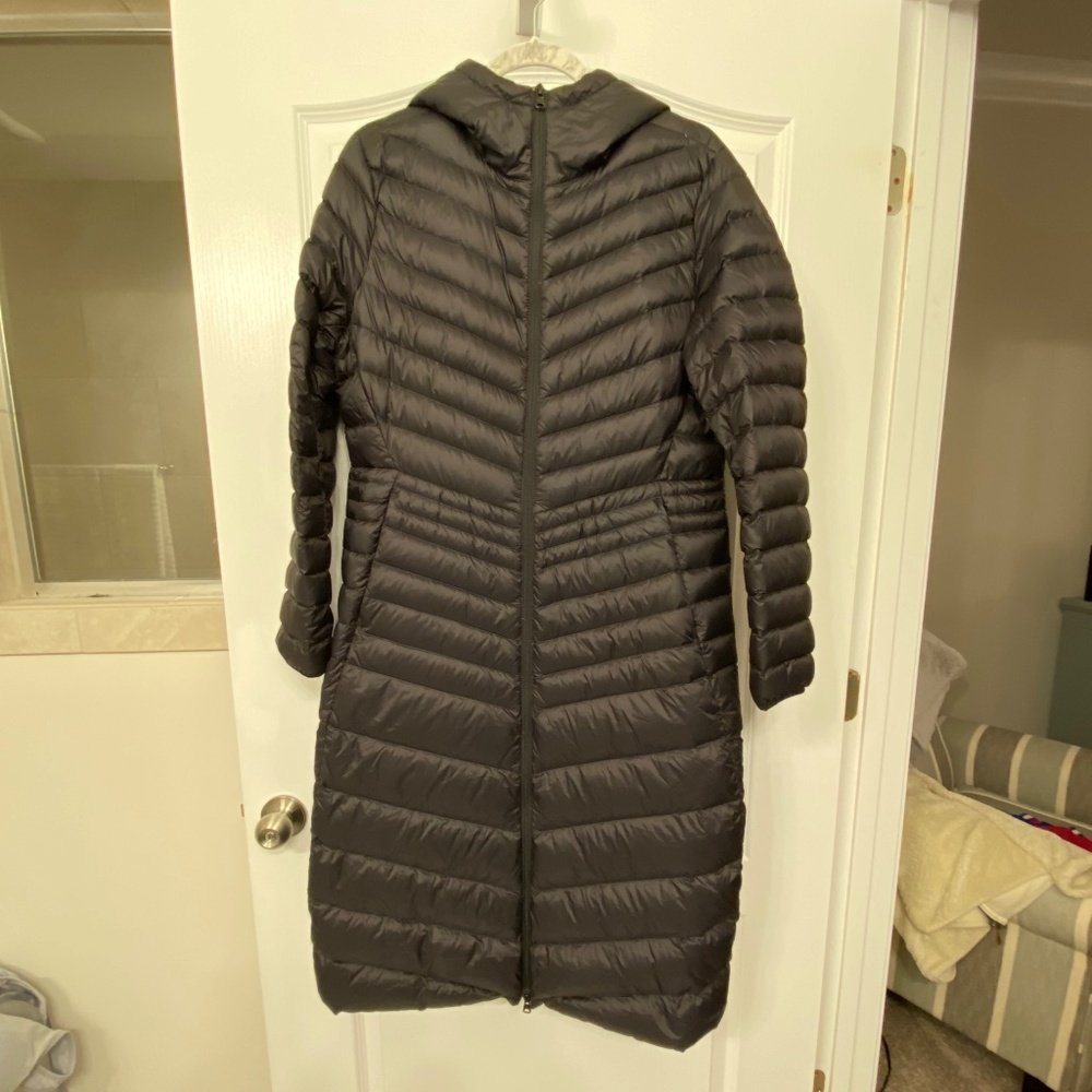 Land's End Black Ultralight Packable Maxi Down coat Size M